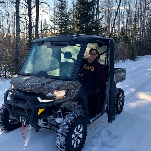 CLOSET CLOSING - PRICES ARE MARKED - Picture 6 of 7